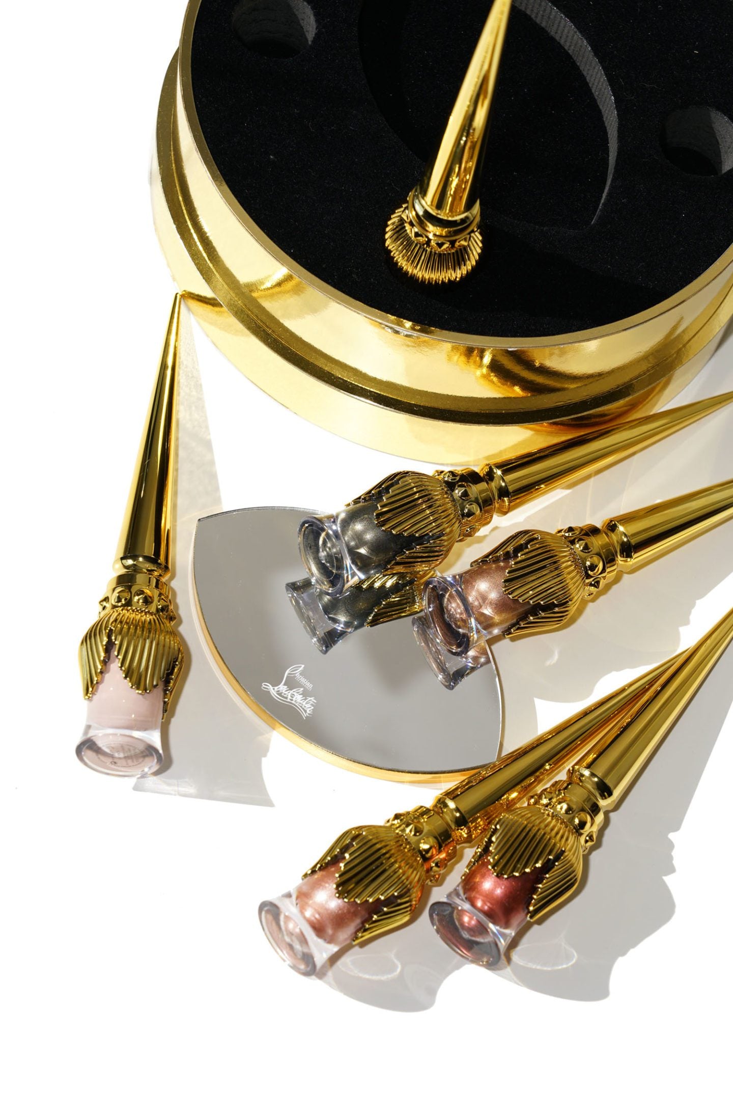 Christian Louboutin Liquid Eyeshadow (Tape a l'oeil)
