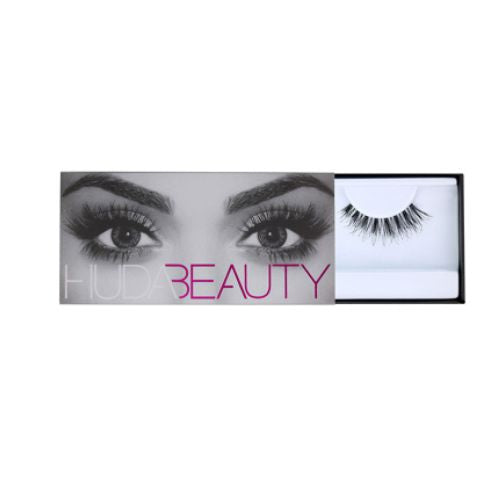 Huda Beauty Eyelashes in Giselle